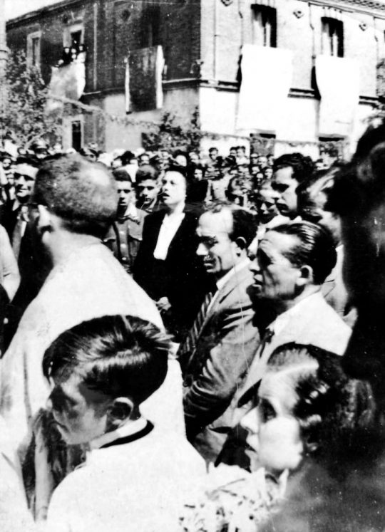 1948 - Teresa Vergara cantando a la Virgen Patrona de Alcorcón