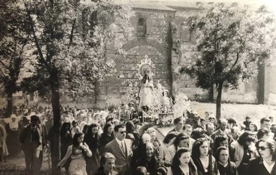 1948 - Procesión en la Iglesia Santa María la Blanca
