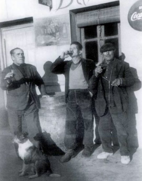 1964 - Fachada del bar Brindis