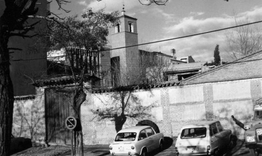 1965 - La iglesia desde el Paseo de Castilla al patio de Eladio