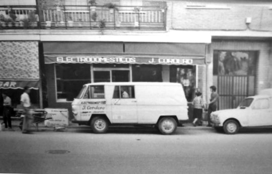 1976 - La tienda de domésticos Cordero en la Calle Mayor