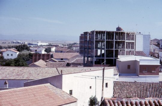 1986 - Iglesia desde la Plaza del Nuncio