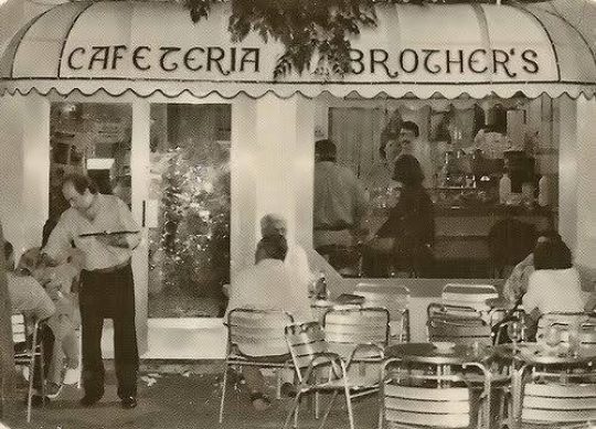 1988 - Cafetería Brother's